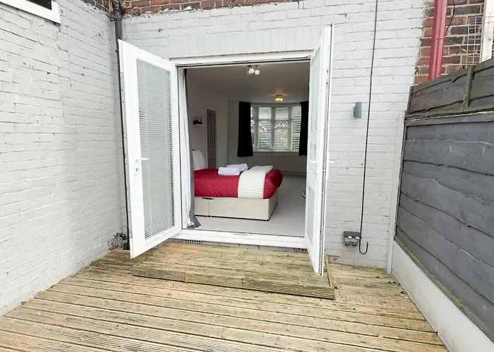 Contractor Stays, Fast Wifi, Free Parking, Work